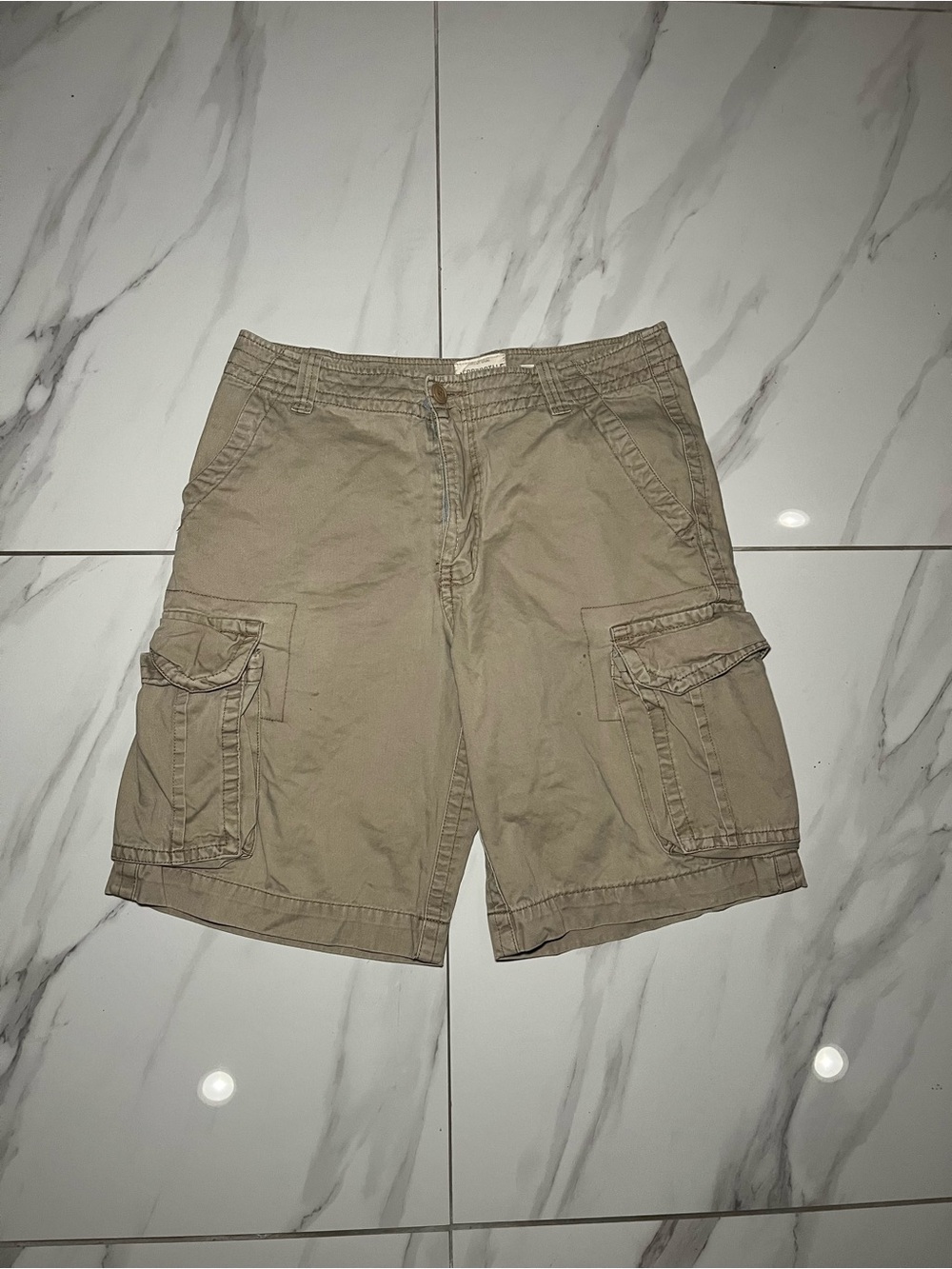 Aeropostale Men's Tan Cargo Shorts with Utility Pockets
